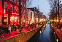 Đi du lịch Hà Lan, ngắm kênh đào Amsterdam lãng mạn & đầy mê hoặc