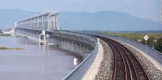 Du lịch Trung Quốc, chiêm ngưỡng vẻ đẹp của cầu sắt sông Tùng Hoa&nbsp;